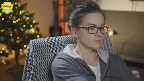 tiffanyriox online show from December 5, 2025, 12:41 am