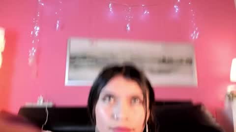 Snapshot of tiffanysuarez_ chatting on February 21, 2025, 1:44 am Stefany Suarez online show from February 21, 2025, 1:44 am
