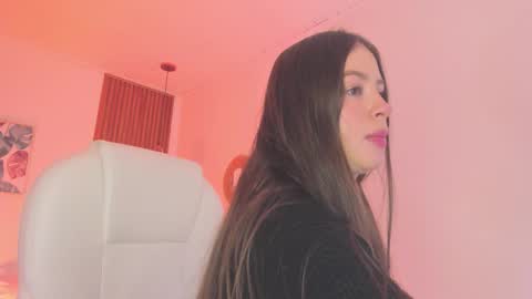 Tiffany online show from November 30, 2025, 1:26 pm