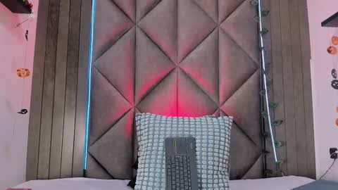 Tiffany  online show from October 25, 2025, 8:58 pm