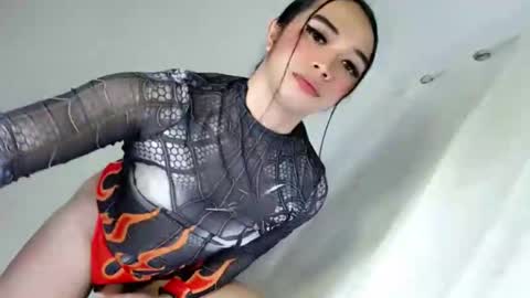 Snapshot of tijanafox chatting on October 28, 2025, 5:55 am Tijana online show from October 28, 2025, 5:55 am