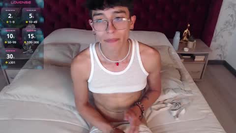 Snapshot of tim__fox chatting on January 18, 2025, 11:22 pm Tim Fox online show from January 18, 2025, 11:22 pm