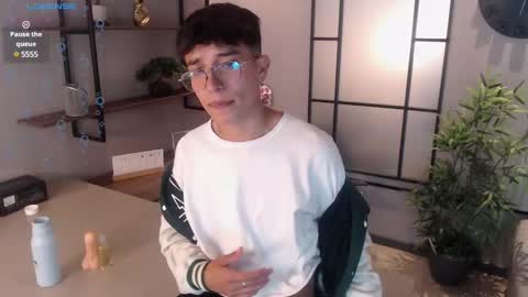 Snapshot of tim__fox chatting on January 27, 2025, 7:35 pm Tim Fox online show from January 27, 2025, 7:35 pm