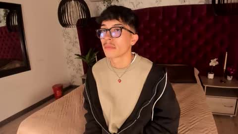 Snapshot of tim__fox chatting on November 17, 2025, 12:11 pm Tim Fox online show from November 17, 2025, 12:11 pm