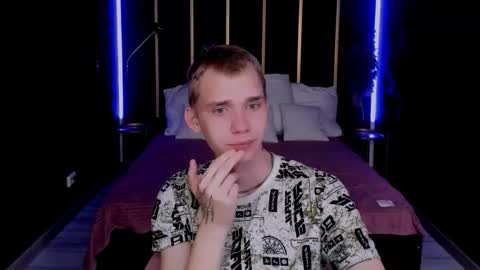 Snapshot of tim_blackk chatting on October 9, 2025, 4:05 pm Tim online show from October 9, 2025, 4:05 pm