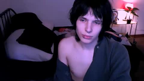 timi_moon online show from November 13, 2025, 7:02 pm