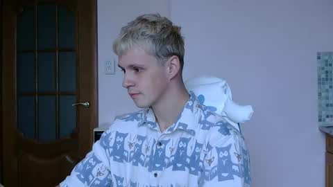 Tim WhiteS online show from October 28, 2025, 9:24 am