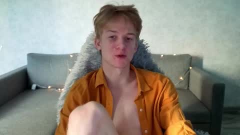 Snapshot of timmy7topcut chatting on October 27, 2025, 8:29 am Timmy online show from October 27, 2025, 8:29 am