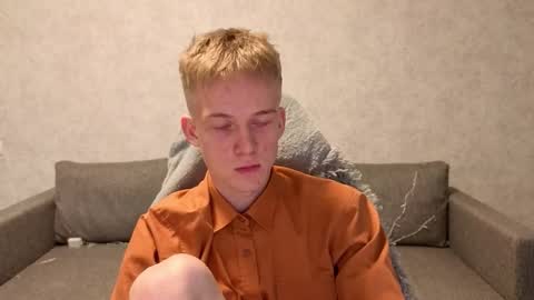 Snapshot of timmy7topcut chatting on November 4, 2025, 9:52 am Timmy online show from November 4, 2025, 9:52 am