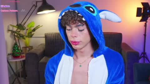 Snapshot of timmyshy chatting on December 10, 2024, 6:33 am timmyshy online show from December 10, 2024, 6:33 am