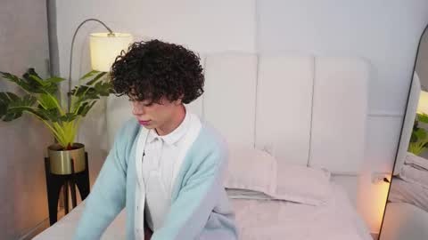 Snapshot of timmyshy chatting on November 25, 2025, 3:50 am timmyshy online show from November 25, 2025, 3:50 am