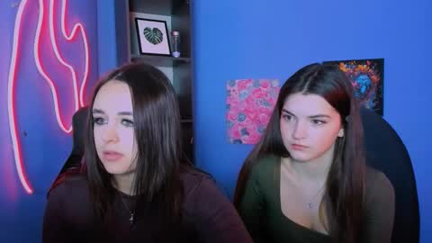 tina bright  online show from December 15, 2025, 11:14 am