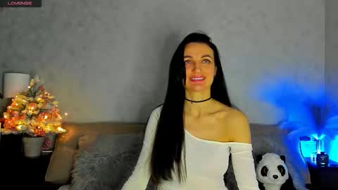 Tina online show from December 13, 2025, 7:53 pm