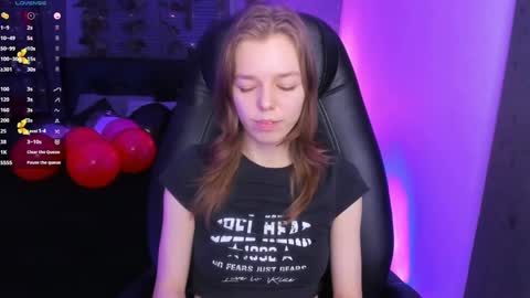 Snapshot of tina_tayllor chatting on February 26, 2025, 4:24 pm Tina Tayllor MY SHEDULEMondayTuesdaySaturdaySunday online show from February 26, 2025, 4:24 pm