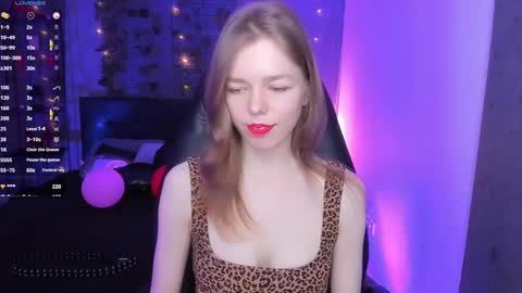 Snapshot of tina_tayllor chatting on March 3, 2025, 3:53 pm Tina Tayllor MY SHEDULEMondayTuesdaySaturdaySunday online show from March 3, 2025, 3:53 pm