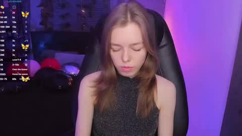 Snapshot of tina_tayllor chatting on March 4, 2025, 5:13 pm Tina Tayllor MY SHEDULEMondayTuesdaySaturdaySunday online show from March 4, 2025, 5:13 pm