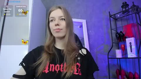 Snapshot of tina_tayllor chatting on October 28, 2025, 7:05 pm Tina Tayllor MY SHEDULEMondayTuesdaySaturdaySunday online show from October 28, 2025, 7:05 pm