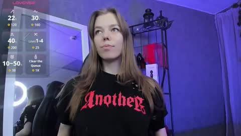 Snapshot of tina_tayllor chatting on October 29, 2025, 6:53 pm Tina Tayllor MY SHEDULEMondayTuesdaySaturdaySunday online show from October 29, 2025, 6:53 pm