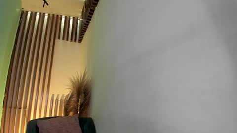 Tina  online show from November 7, 2025, 4:45 am