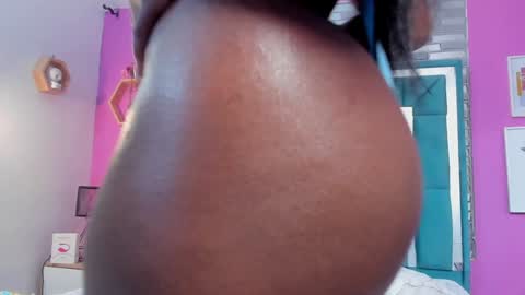 Snapshot of tinajones20 chatting on December 30, 2024, 2:51 pm Tina online show from December 30, 2024, 2:51 pm