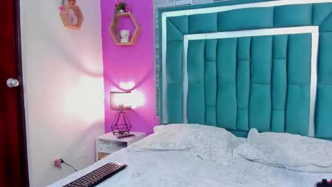 Snapshot of tinajones20 chatting on November 7, 2025, 8:42 pm Tina online show from November 7, 2025, 8:42 pm