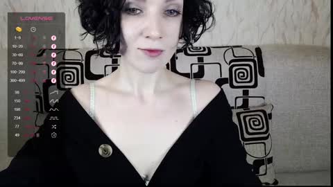 Snapshot of tinawincee chatting on February 2, 2025, 5:53 am Tina online show from February 2, 2025, 5:53 am