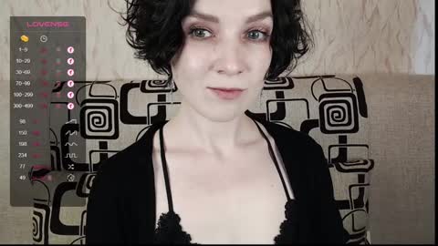 Snapshot of tinawincee chatting on March 12, 2025, 9:44 am Tina online show from March 12, 2025, 9:44 am