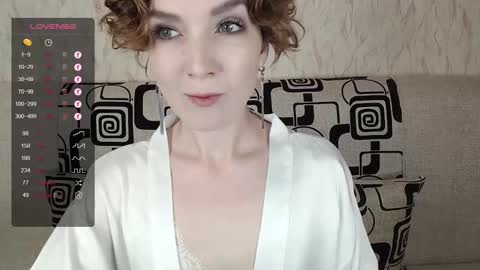 Snapshot of tinawincee chatting on October 3, 2025, 5:04 am Tina online show from October 3, 2025, 5:04 am