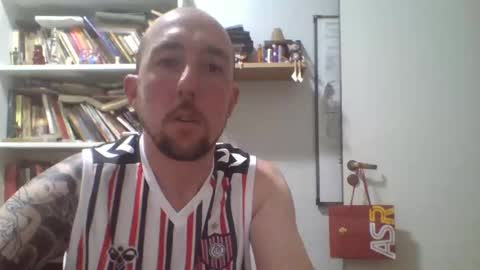 tinchox42 online show from October 11, 2025, 6:45 am