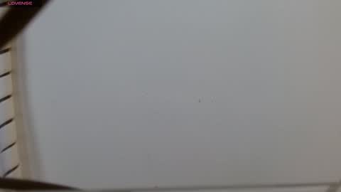 Snapshot of tinisweet chatting on September 18, 2025, 12:18 pm tinisweet online show from September 18, 2025, 12:18 pm