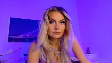 Snapshot of tinkerbell822 chatting on September 30, 2025, 7:57 am tinkerbell822 online show from September 30, 2025, 7:57 am