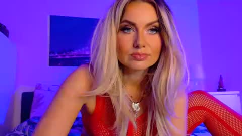 Snapshot of tinkerbell822 chatting on October 3, 2025, 8:22 am tinkerbell822 online show from October 3, 2025, 8:22 am