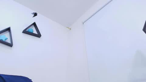 tinkerbell online show from November 18, 2025, 7:18 pm