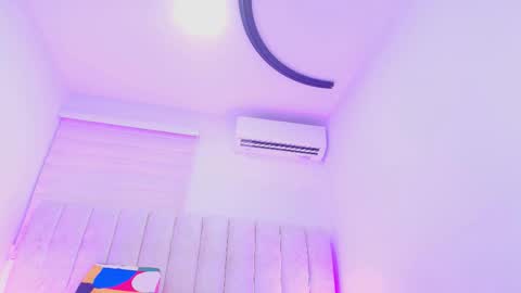 tinkerbell online show from December 3, 2025, 7:23 pm