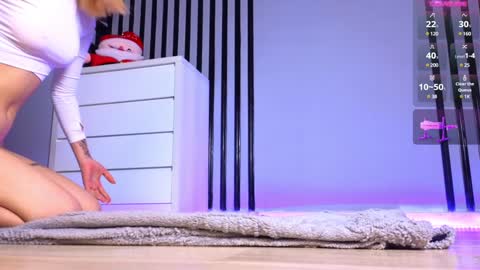 Snapshot of tinki_winkii chatting on January 12, 2025, 4:00 am Tina online show from January 12, 2025, 4:00 am