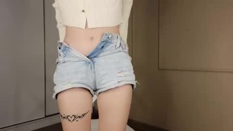 Snapshot of tinki_winkii chatting on September 18, 2025, 6:59 am Tina online show from September 18, 2025, 6:59 am