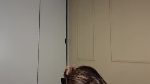 Snapshot of tinki_winkii chatting on September 19, 2025, 6:04 am Tina online show from September 19, 2025, 6:04 am