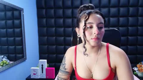 Snapshot of tiny_love_ chatting on November 26, 2025, 3:40 am tiny online show from November 26, 2025, 3:40 am