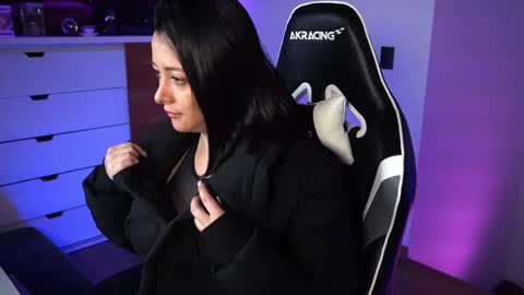 Snapshot of tiny_panther chatting on January 11, 2025, 10:07 pm Ana Molly online show from January 11, 2025, 10:07 pm