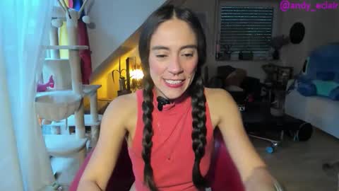 Snapshot of tiny_williams chatting on October 6, 2025, 6:00 am Tiny online show from October 6, 2025, 6:00 am