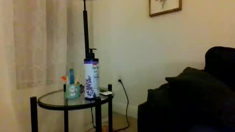 Snapshot of tinyassbossymilf chatting on October 21, 2025, 6:14 am tinyassbossymilf online show from October 21, 2025, 6:14 am