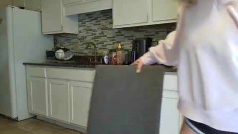 tinywithtiddies online show from November 3, 2025, 2:07 pm