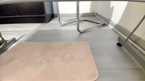 Snapshot of tired33 chatting on December 18, 2024, 6:35 pm Anna online show from December 18, 2024, 6:35 pm