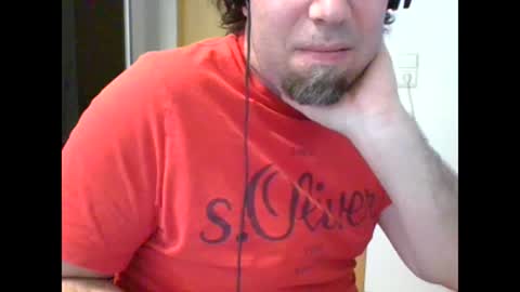 Snapshot of tirolerboy27 chatting on February 5, 2025, 12:49 pm Tirolerboy27 online show from February 5, 2025, 12:49 pm