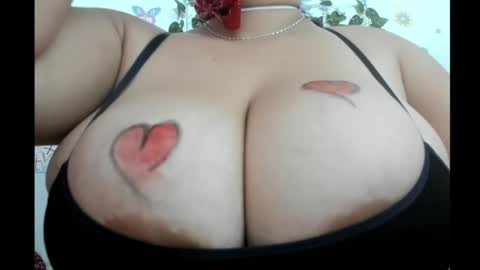 Snapshot of titsbiglili chatting on February 14, 2025, 1:29 pm LILI online show from February 14, 2025, 1:29 pm
