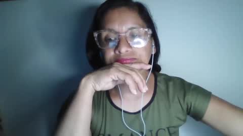 Snapshot of titssmall123 chatting on January 13, 2025, 2:50 am Ester online show from January 13, 2025, 2:50 am