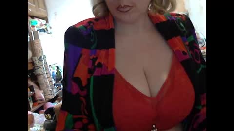 Snapshot of tittylina chatting on November 8, 2025, 7:12 pm tittylina online show from November 8, 2025, 7:12 pm