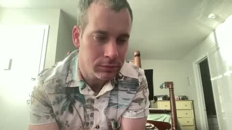 tleigh24 online show from December 24, 2024, 10:06 pm