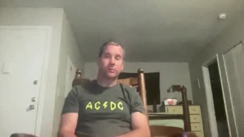 tleigh24 online show from December 2, 2025, 2:06 am