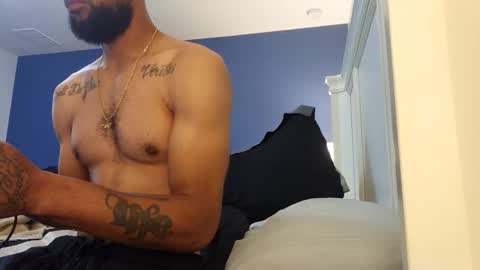 SlimLuv online show from December 15, 2025, 11:14 am